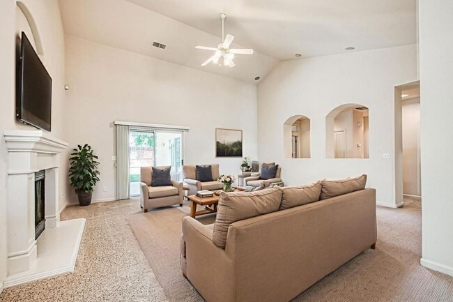 Building Photo - 1138 E Royal Dornoch Ave