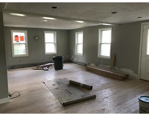 Building Photo - 84 Pleasant St