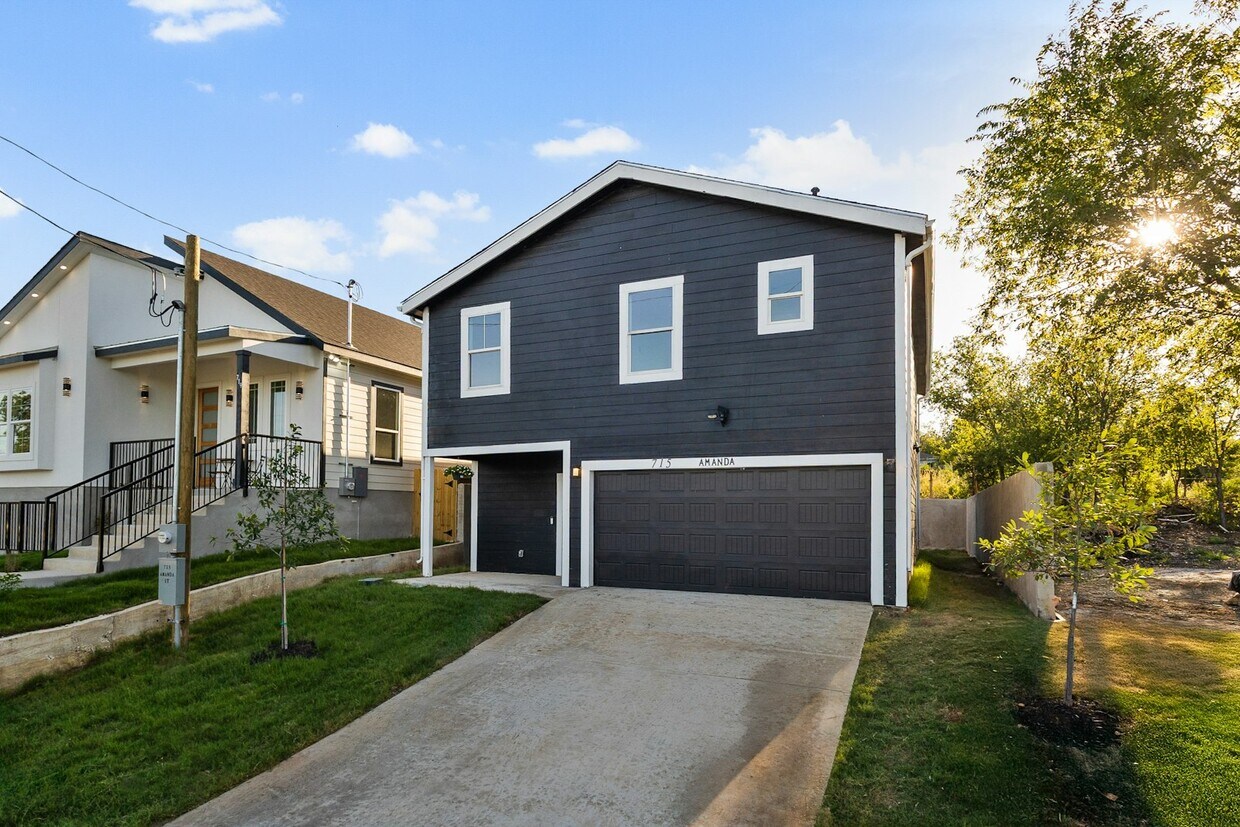 Foto principal - 715 Amanda St
