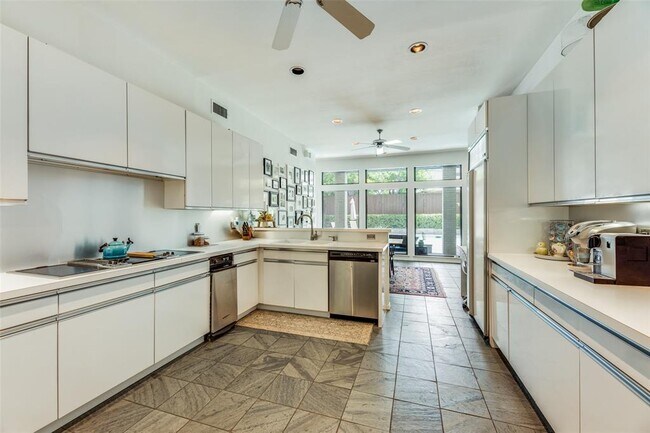 Building Photo - 5835 Flintshire Ln