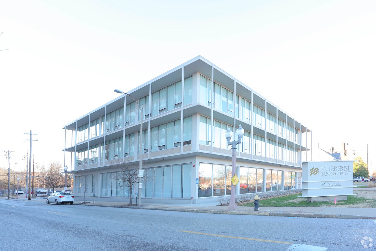 South View - 4100 Lindell Blvd