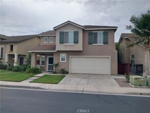 Building Photo - 935 Redtail Dr