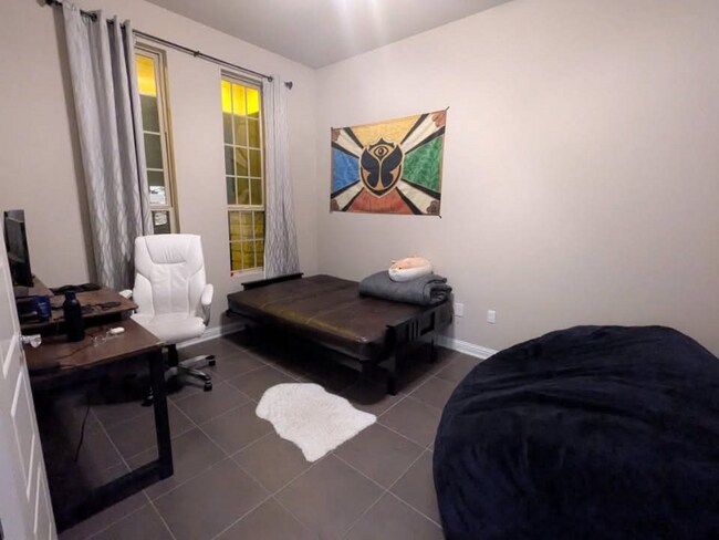 Foto del edificio - 1605 Arcilla St