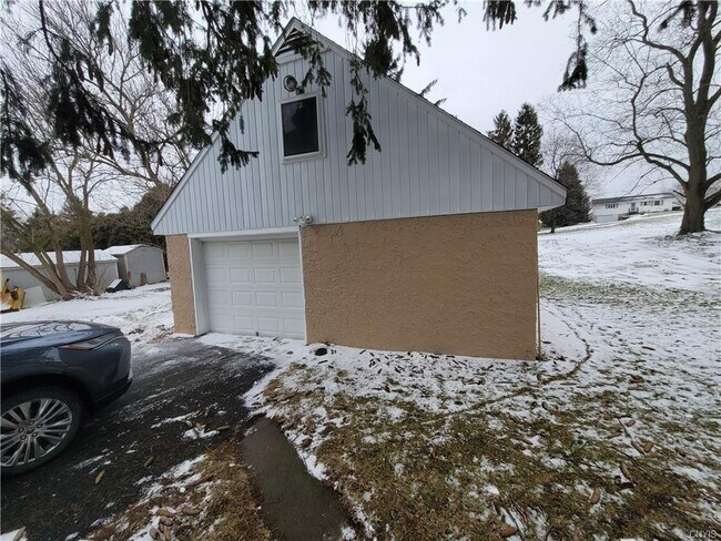 Building Photo - 5190 Onondaga Rd