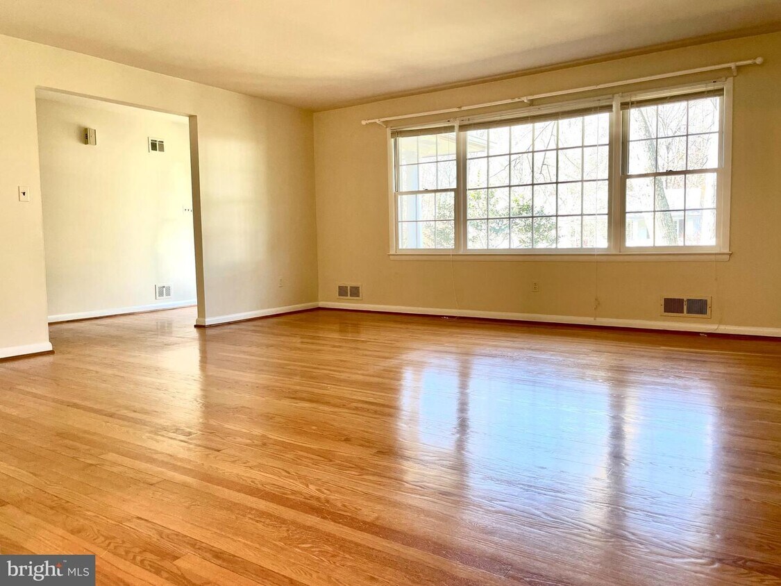 Foto principal - 6310 Mori St