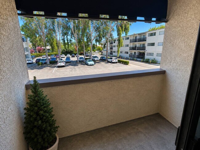 Foto del edificio - 18530 Hatteras St