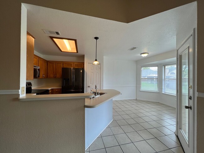 Foto del edificio - 4611 Colby Dr