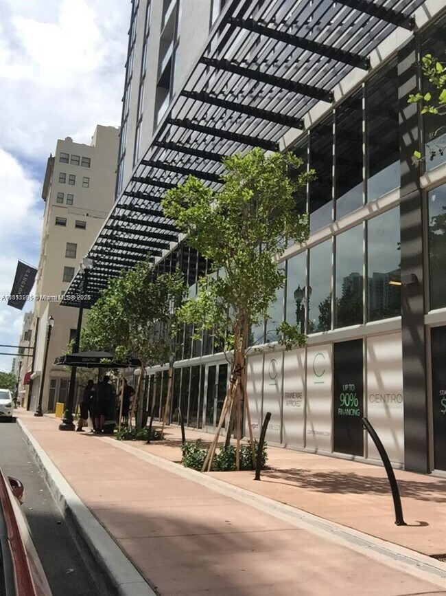 Foto del edificio - 151 SE 1st St