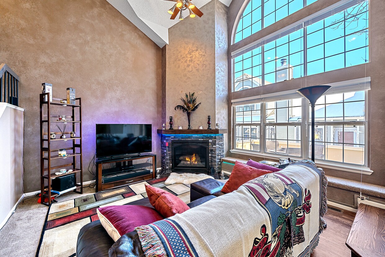 Foto principal - 5861 W Atlantic Pl