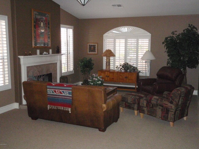 Foto del edificio - 63652 E Squash Blossom Ln