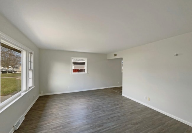 Building Photo - 2828 Shartle St