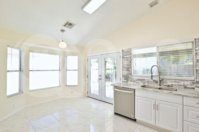 Building Photo - 3615 W Camino Del Rio