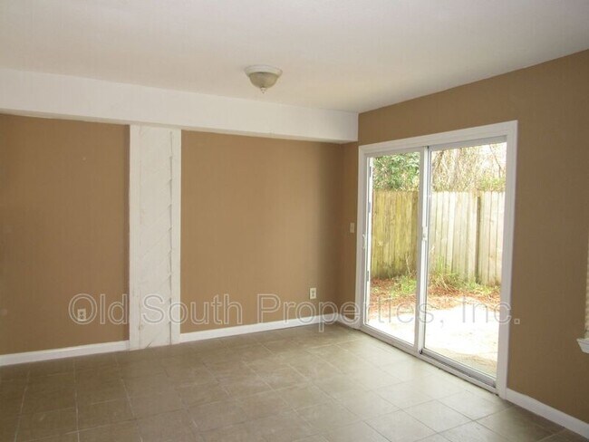 Building Photo - 9725 US-98