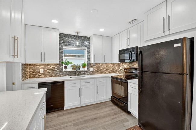 Foto del edificio - 554 NW 46th St