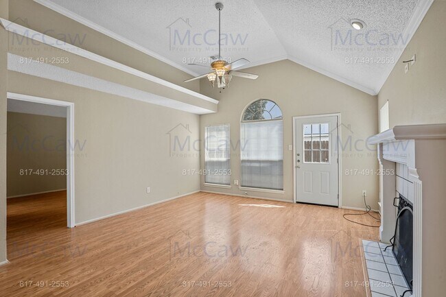 Building Photo - Great 3/2/2 Home in Lewisville!