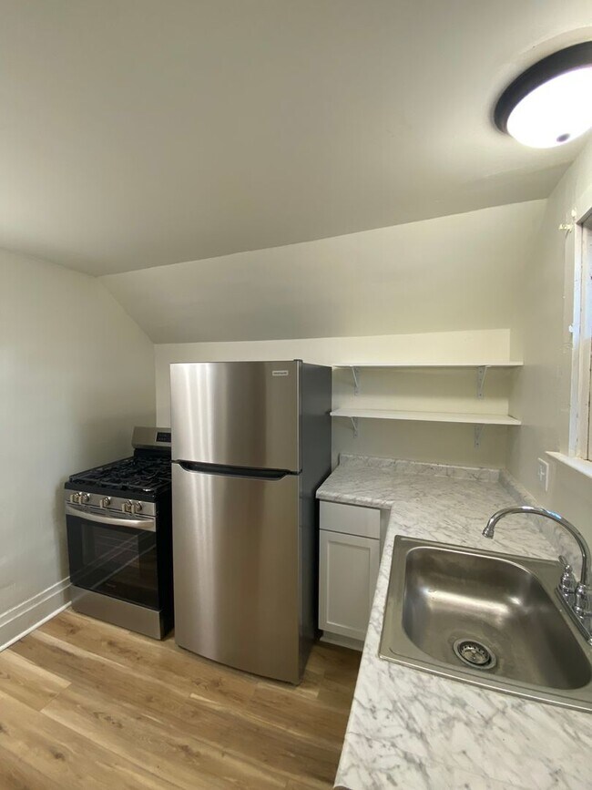 Foto del edificio - 1338 Cedar St