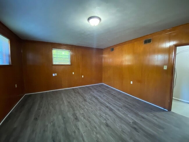 Building Photo - 3590 Merritt St