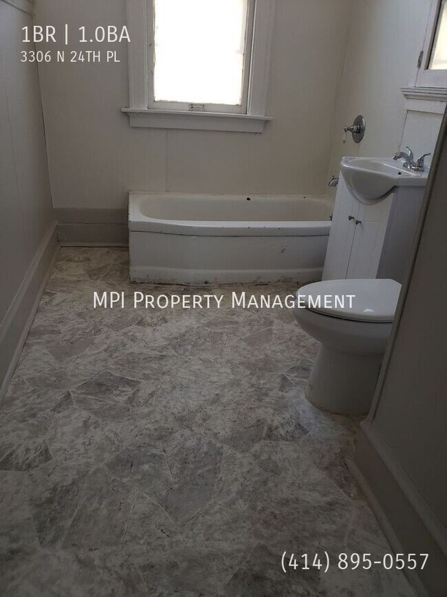 Foto del edificio - 3306 N 24th Pl