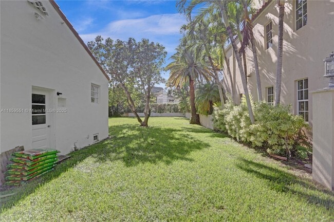 Building Photo - 2214 Segovia Cir