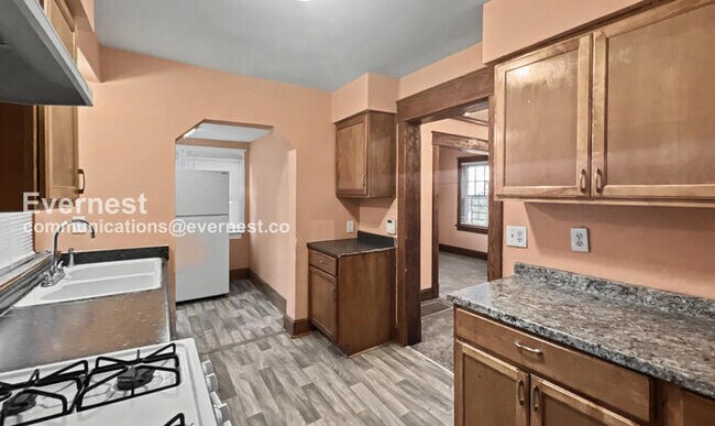 Foto del edificio - 3019 Walrond Ave