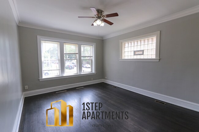 Foto del edificio - 1400 N Harding Ave