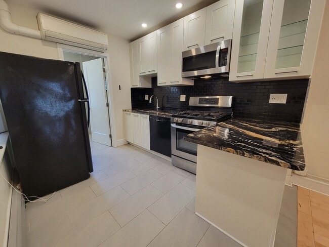 Photo - 407 South St Townhome