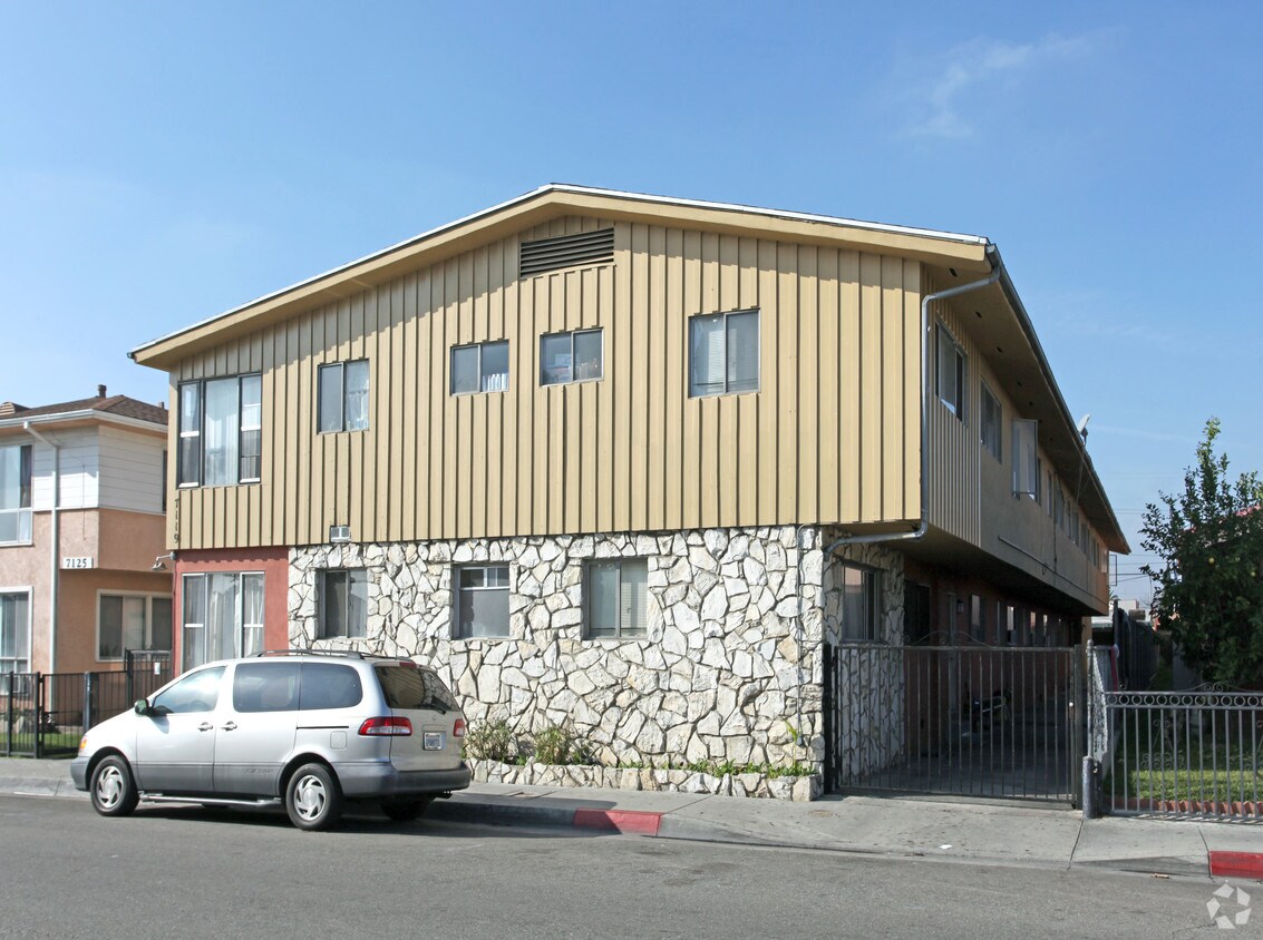 Building Photo - 7119 Mountain View Ave