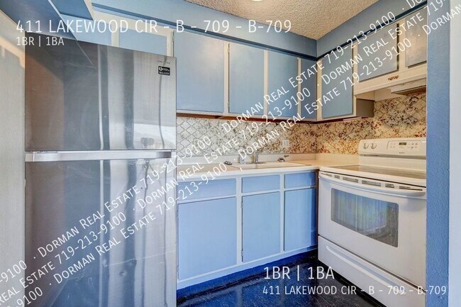 Building Photo - Highrise condo with views and all utilitie...