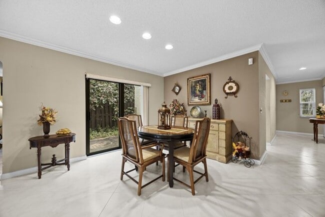 Foto del edificio - 21691 Tall Palm Cir