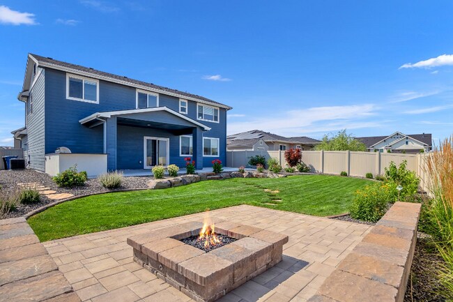 Building Photo - 12836 S Alzano Wy