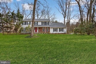 Building Photo - 16 Beechtree Ln