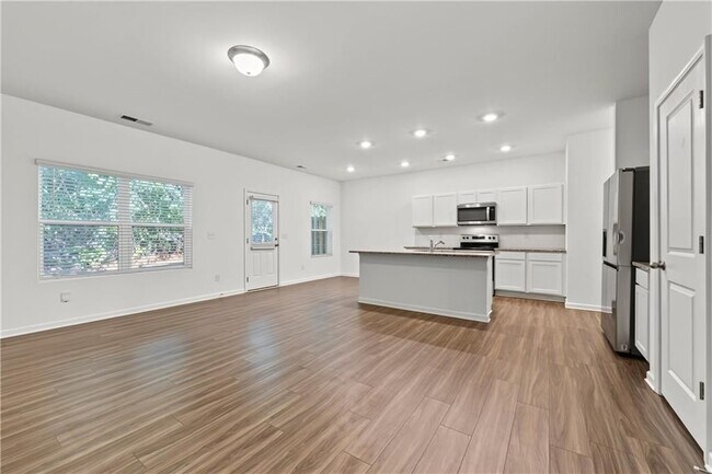 Building Photo - 1365 Cooper Springs Rd