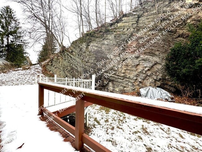 Building Photo - 1833 Poco Ln