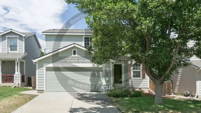 Primary Photo - 3845 W Kenyon Ave