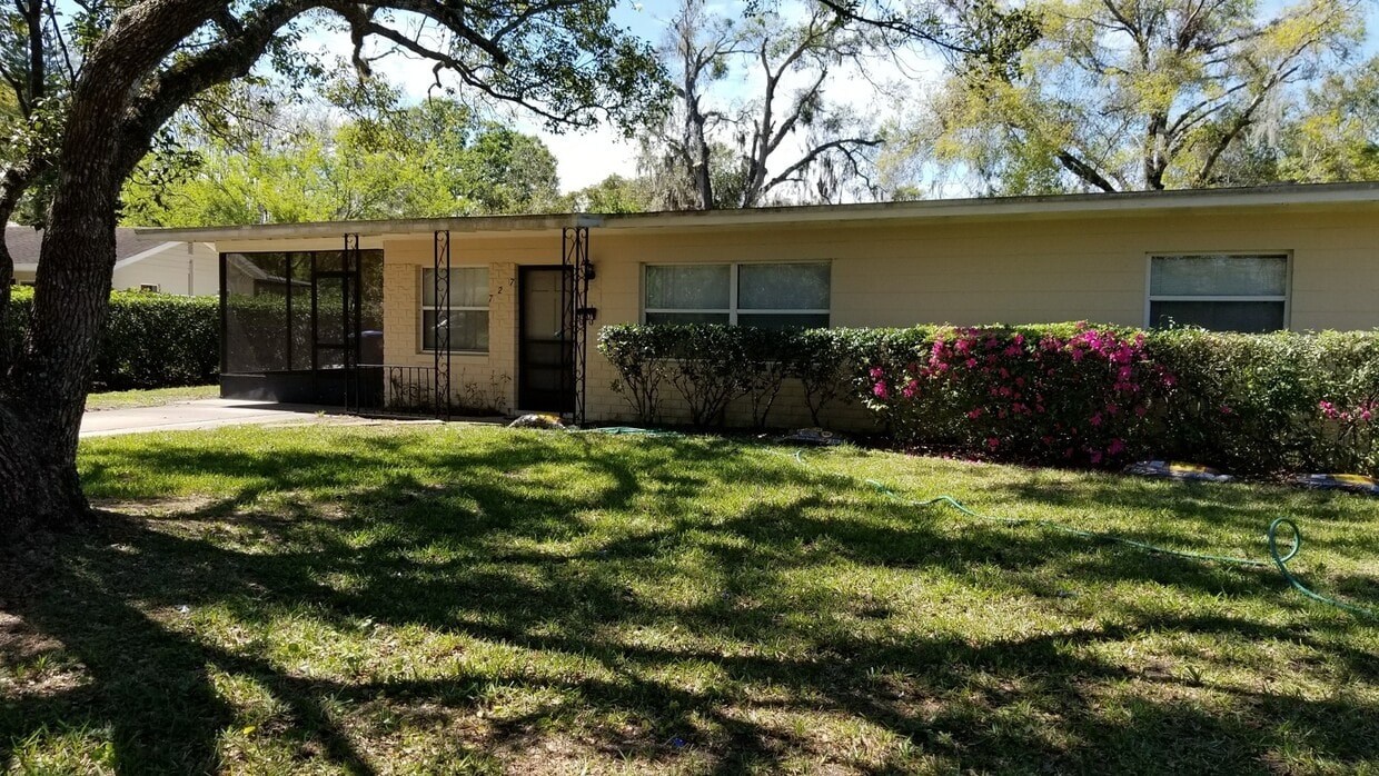 Three bedroom 2 Bath in Winter Park - Three bedroom 2 Bath in Winter Park