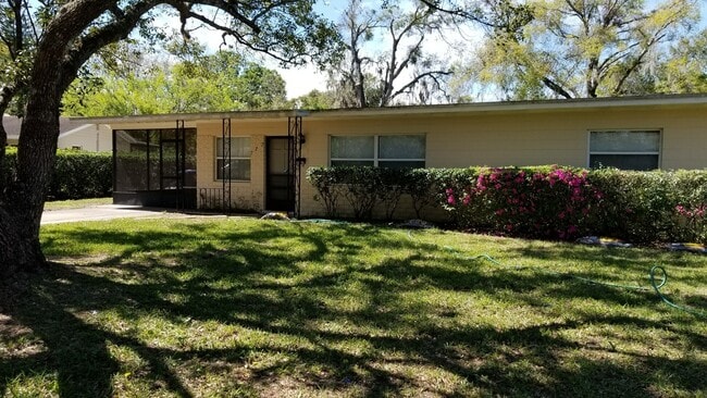 Three bedroom 2 Bath in Winter Park - Three bedroom 2 Bath in Winter Park House