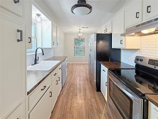 Foto del edificio - 2633 Melissa Ln