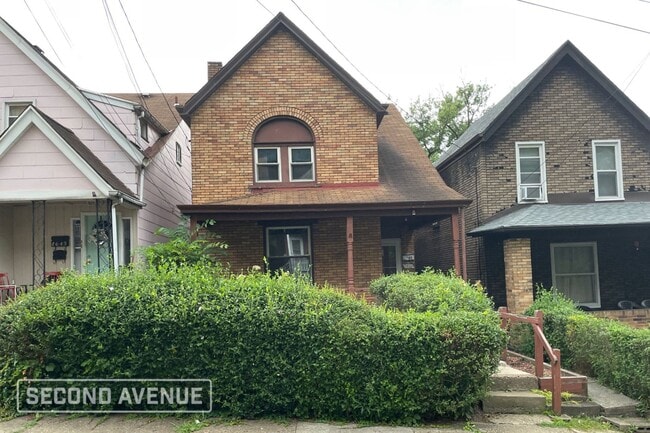 Building Photo - 7645 Highland Ave