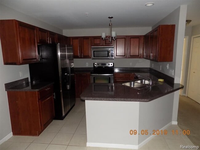 Building Photo - 45542 Hidden View Ct