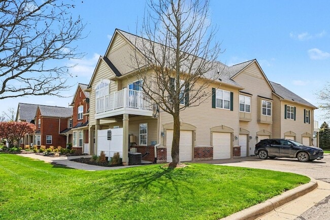 Foto del edificio - 4324 Hampton Ridge Blvd