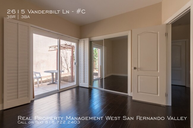 Foto del edificio - 2615 Vanderbilt Ln
