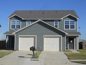 Building Photo - 4510 Alamosa St