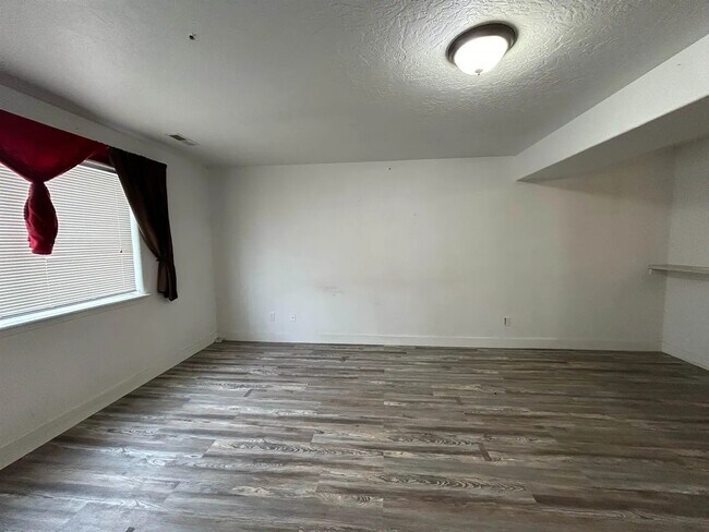 Foto del edificio - 1100 W Quinn Rd