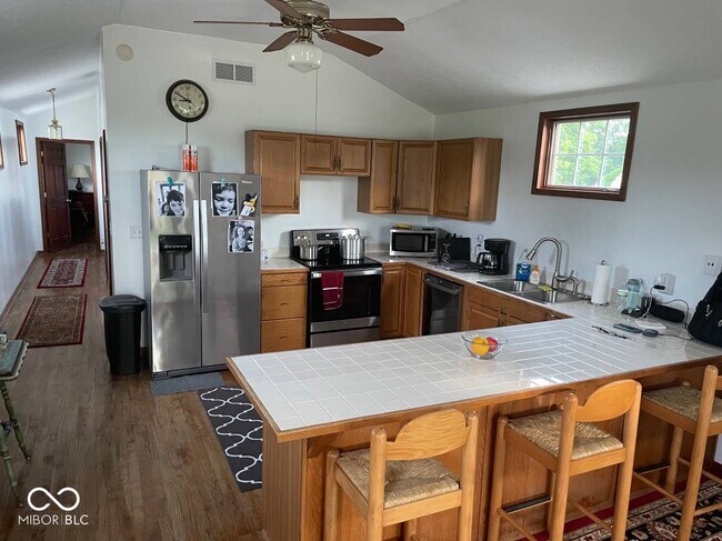 Building Photo - 9375 Cooper Rd