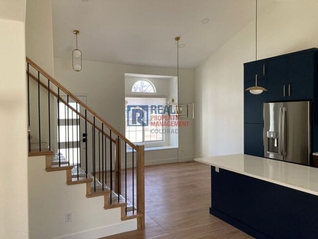 Building Photo - 10047 Deer Creek St