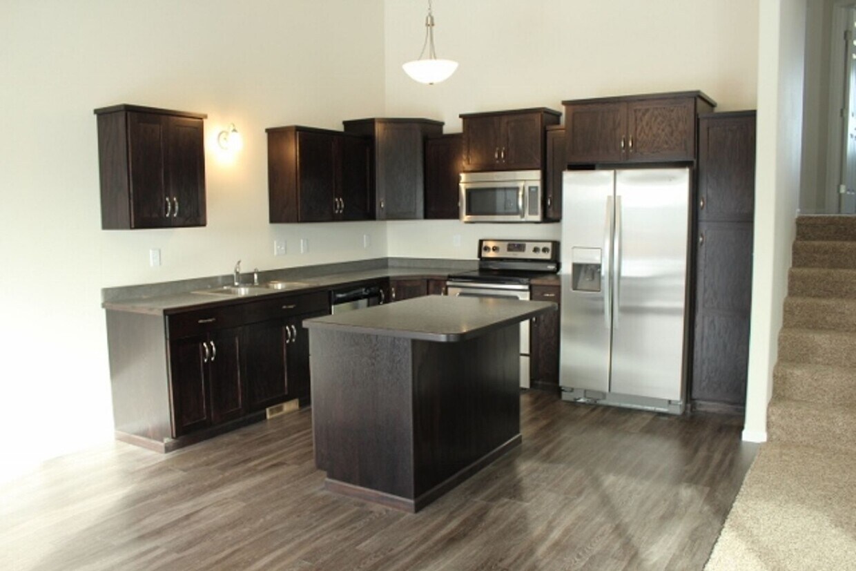 Foto del edificio - 3 Bed 3 Bath Twin Home