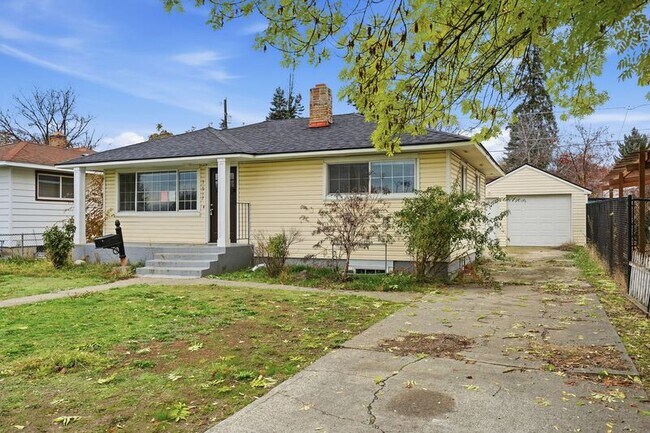 Foto del edificio - 3917 E Fairview Ave