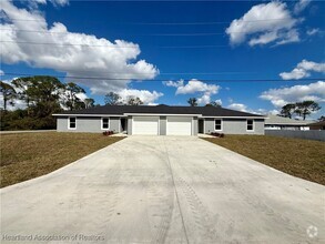 Building Photo - 802-804 Dozier Ave