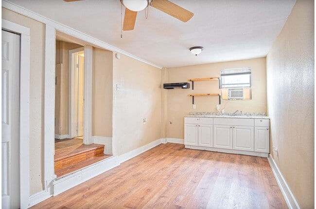 Building Photo - 1323 Lamar St