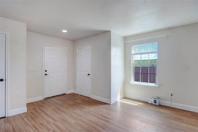 Building Photo - 11000 Kirkoswald Rd